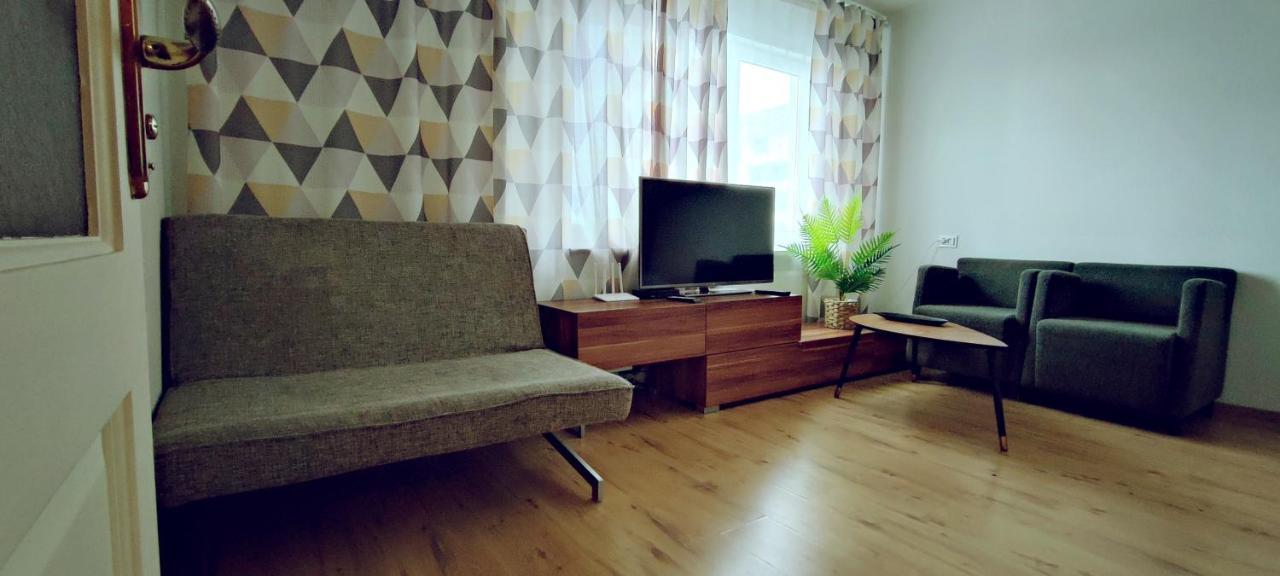 Akropole Apartment In Рига Экстерьер фото